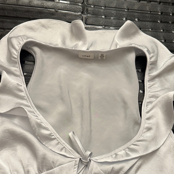 Aritzia silver Ruffle Tie-Front Satin Camisole - Picture 2 of 5